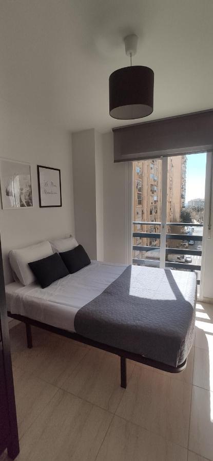 Huelin House Beach And Sun, Con Parking Y A 500 Metros De La Playa Apartment Malaga Ngoại thất bức ảnh